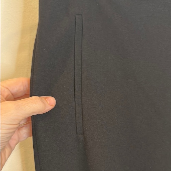 ELIE TAHARI OVERLAY WIDE LEG PANT SIDE ZIP CLOSURE NWT SIZE 12 - Picture 3 of 9